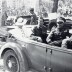 123 fotografie in bianco e nero di dimensioni diverse raffiguranti Pietro Gazzera con persone diverse in ambienti militari italiani e esteri
